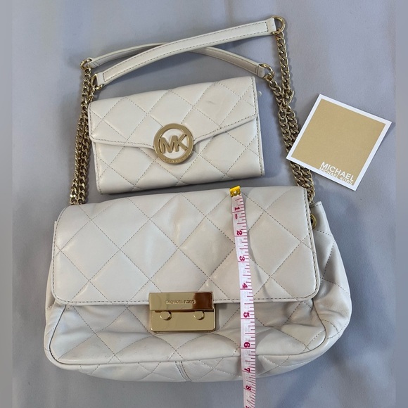 Michael Kors Sloan XL Chain Leather Shoulder Bag Ivory Gold & Wallet - Picture 6 of 16